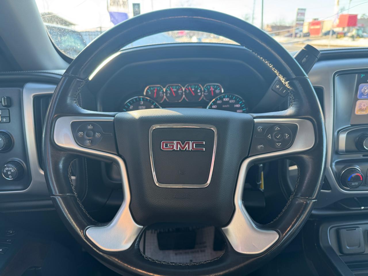 2017 GMC Sierra 1500 4WD CREW CAB 153.0" SLE - Photo #11