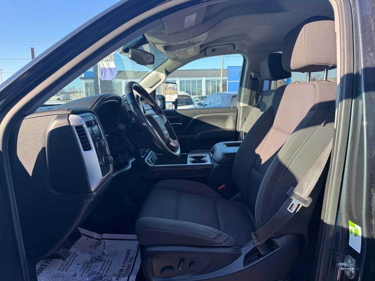 2017 GMC Sierra 1500 4WD CREW CAB 153.0" SLE - Photo #9