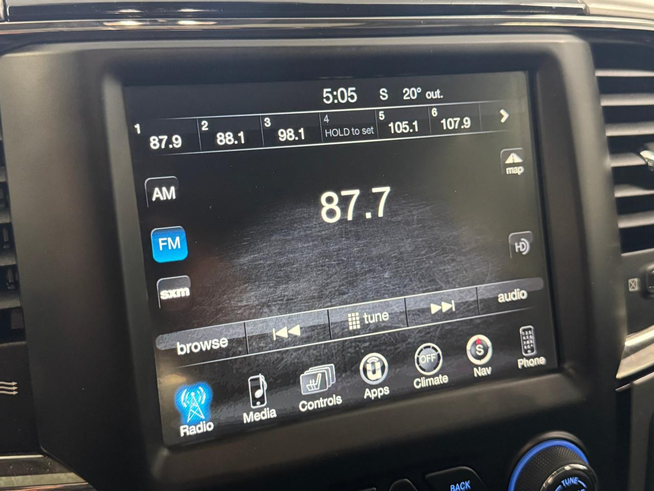 2017 RAM 1500 SPORT 4x4 HEMI+Cooled Leather+Roof+GPS - Photo #32