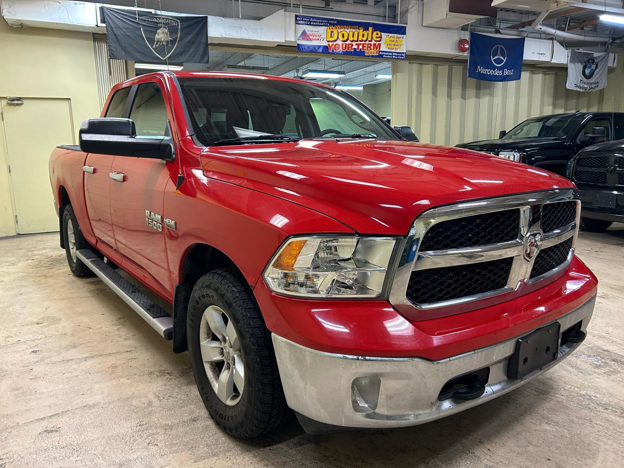 2017 RAM 1500 SLT - Photo #5