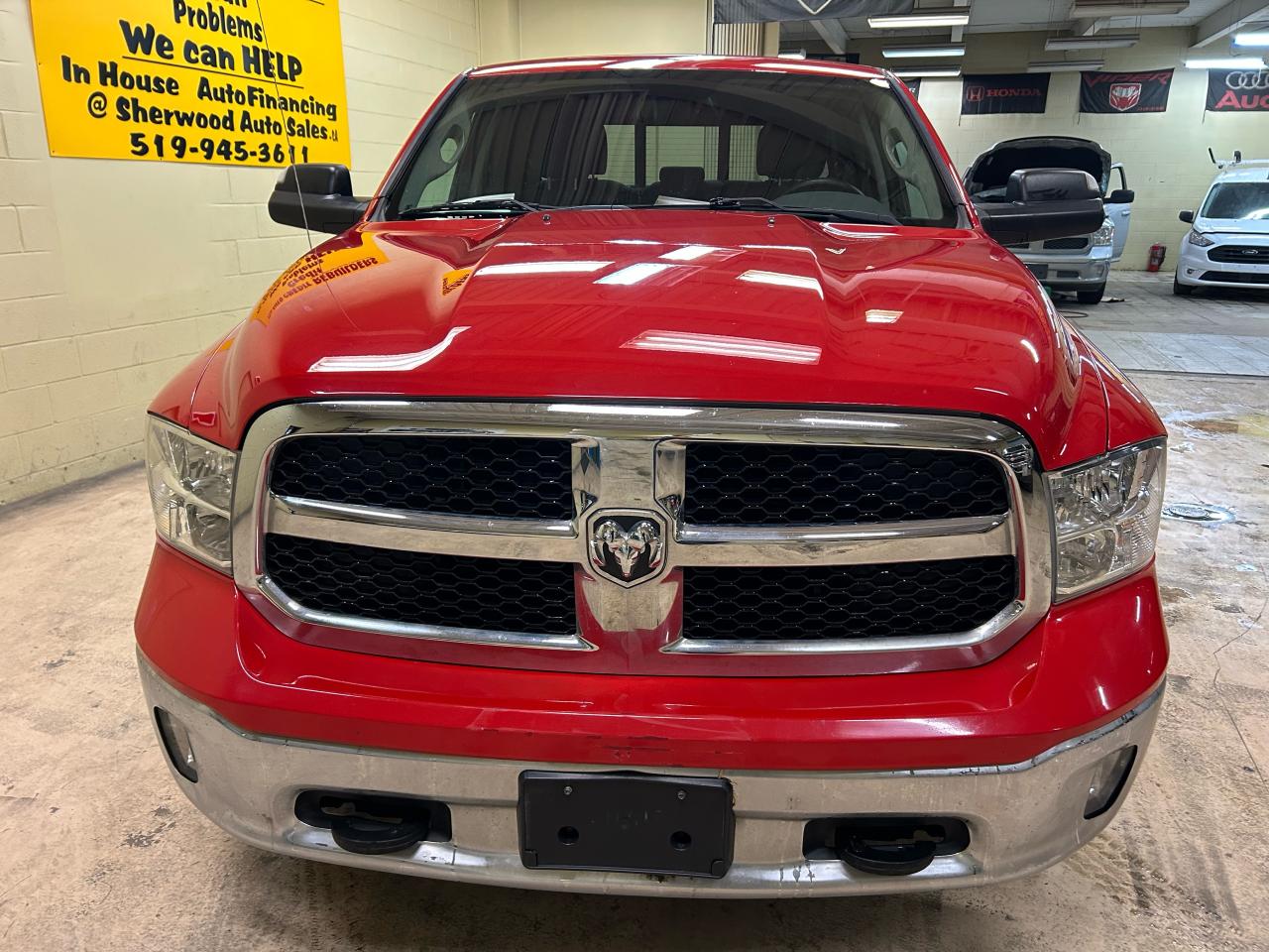 2017 RAM 1500 SLT - Photo #6