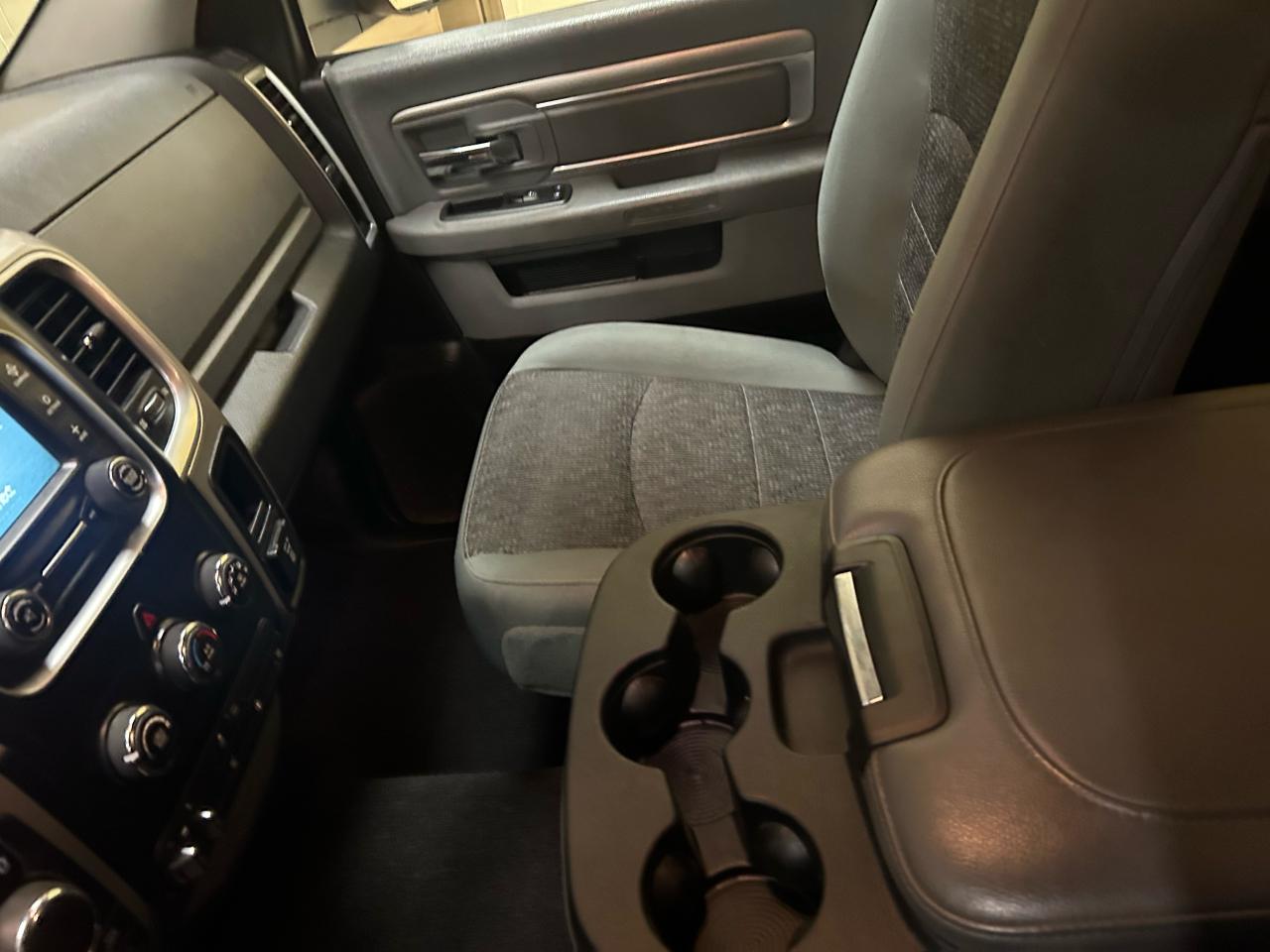 2017 RAM 1500 SLT - Photo #11