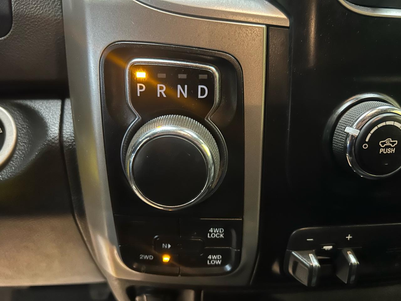2017 RAM 1500 SLT - Photo #12