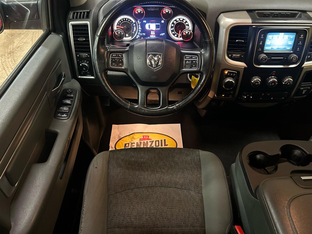 2017 RAM 1500 SLT - Photo #16