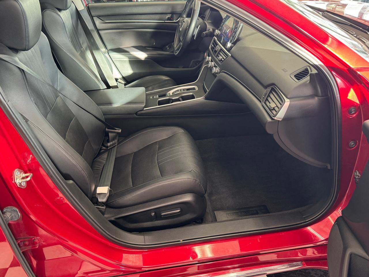2018 Honda Accord Touring 2.0+New Tires+HUD+BlindSpot+CLEAN CARFAX - Photo #27