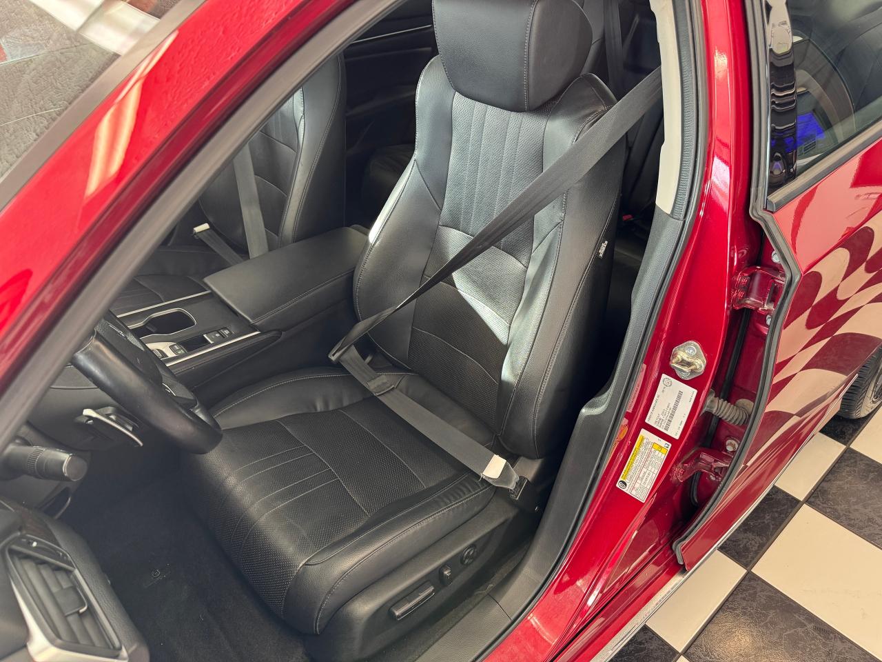 2018 Honda Accord Touring 2.0+New Tires+HUD+BlindSpot+CLEAN CARFAX - Photo #25