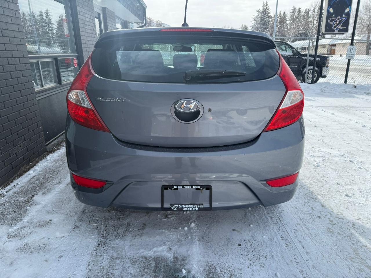 2017 Hyundai Accent SE HATCHBACK EASY FINANCING - Photo #5