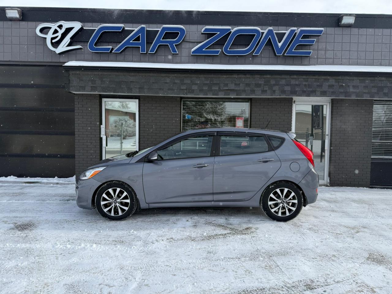 2017 Hyundai Accent SE HATCHBACK EASY FINANCING - Photo #9