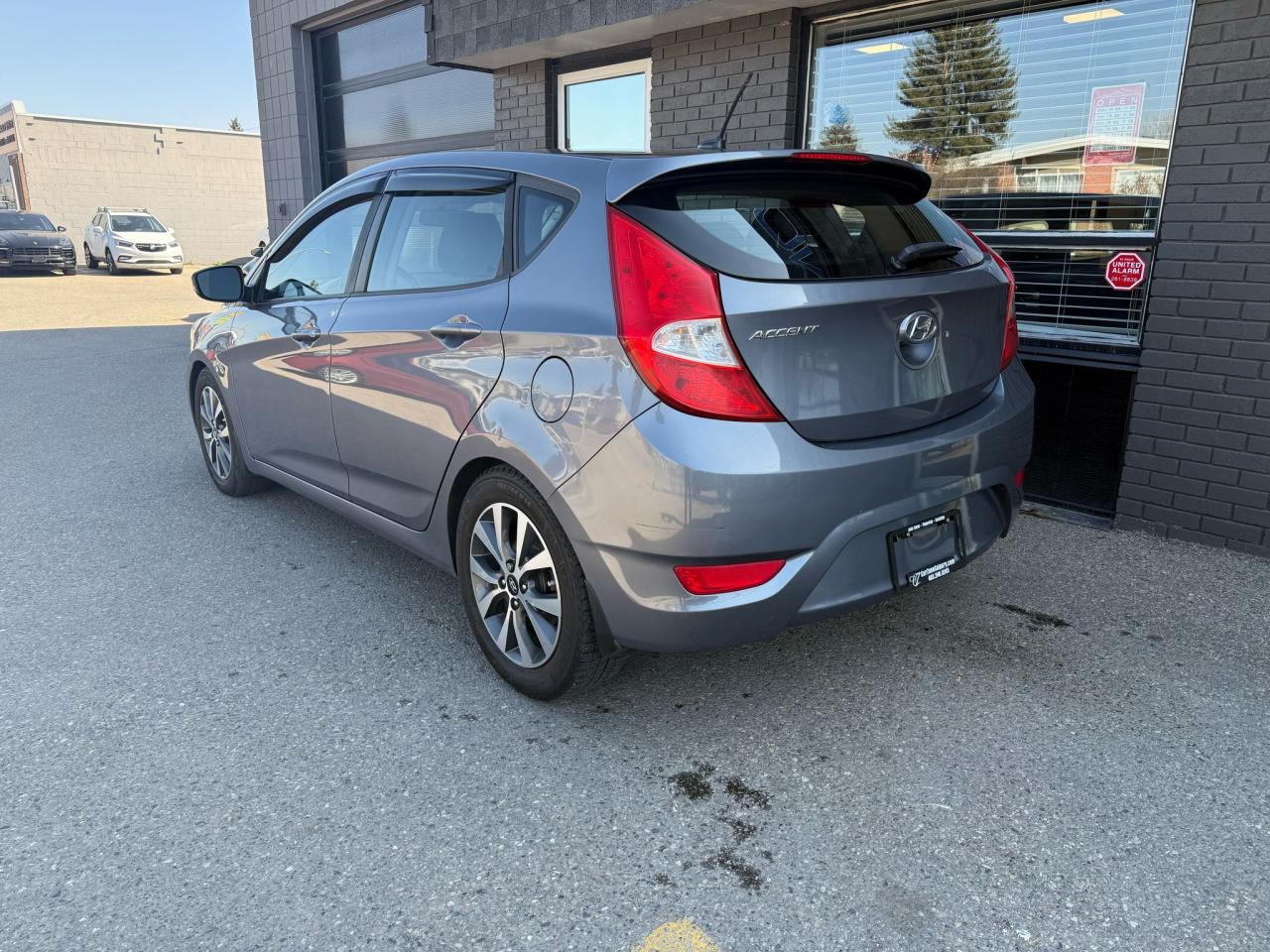 2017 Hyundai Accent SE HATCHBACK EASY FINANCING - Photo #8