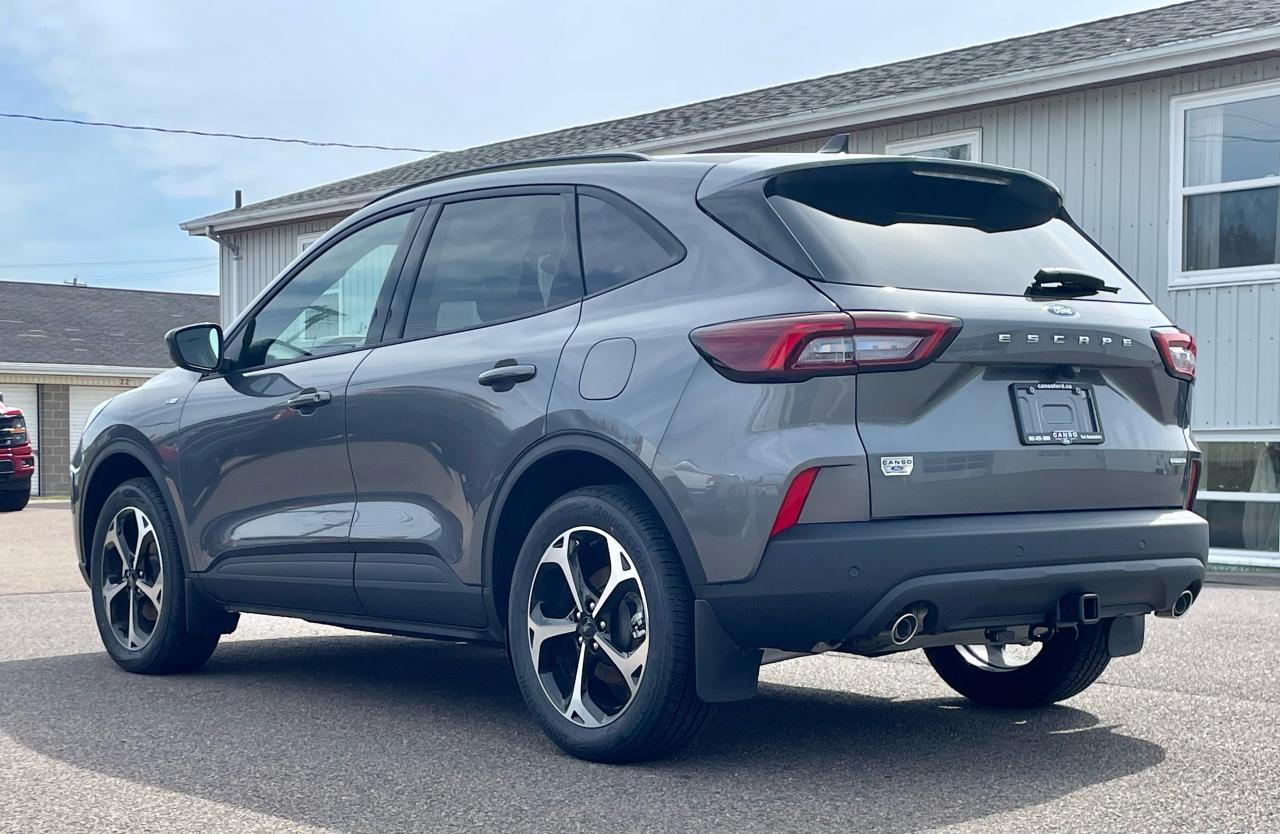 2025 Ford Escape ST-Line Select AWD Photo5