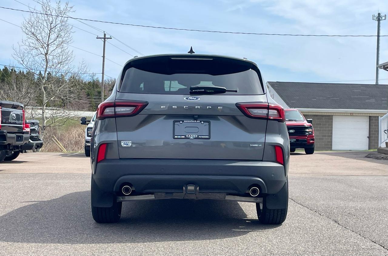 2025 Ford Escape ST-Line Select AWD Photo5