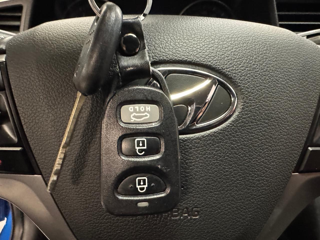 2018 Hyundai Elantra GL+New Tires+ApplePlay+HeatedSteering+CLEAN CARFAX Photo16