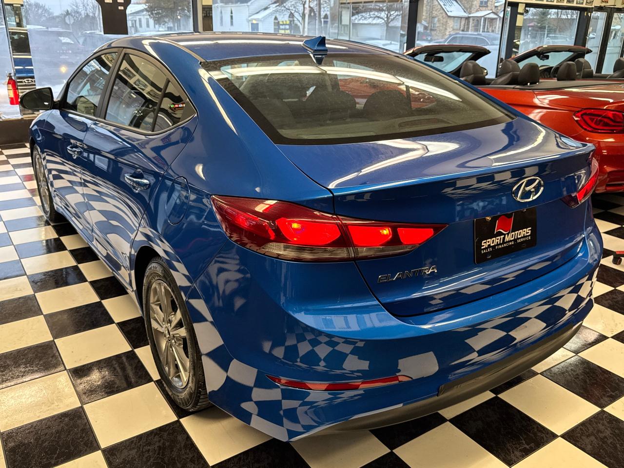 2018 Hyundai Elantra GL+New Tires+ApplePlay+HeatedSteering+CLEAN CARFAX Photo5