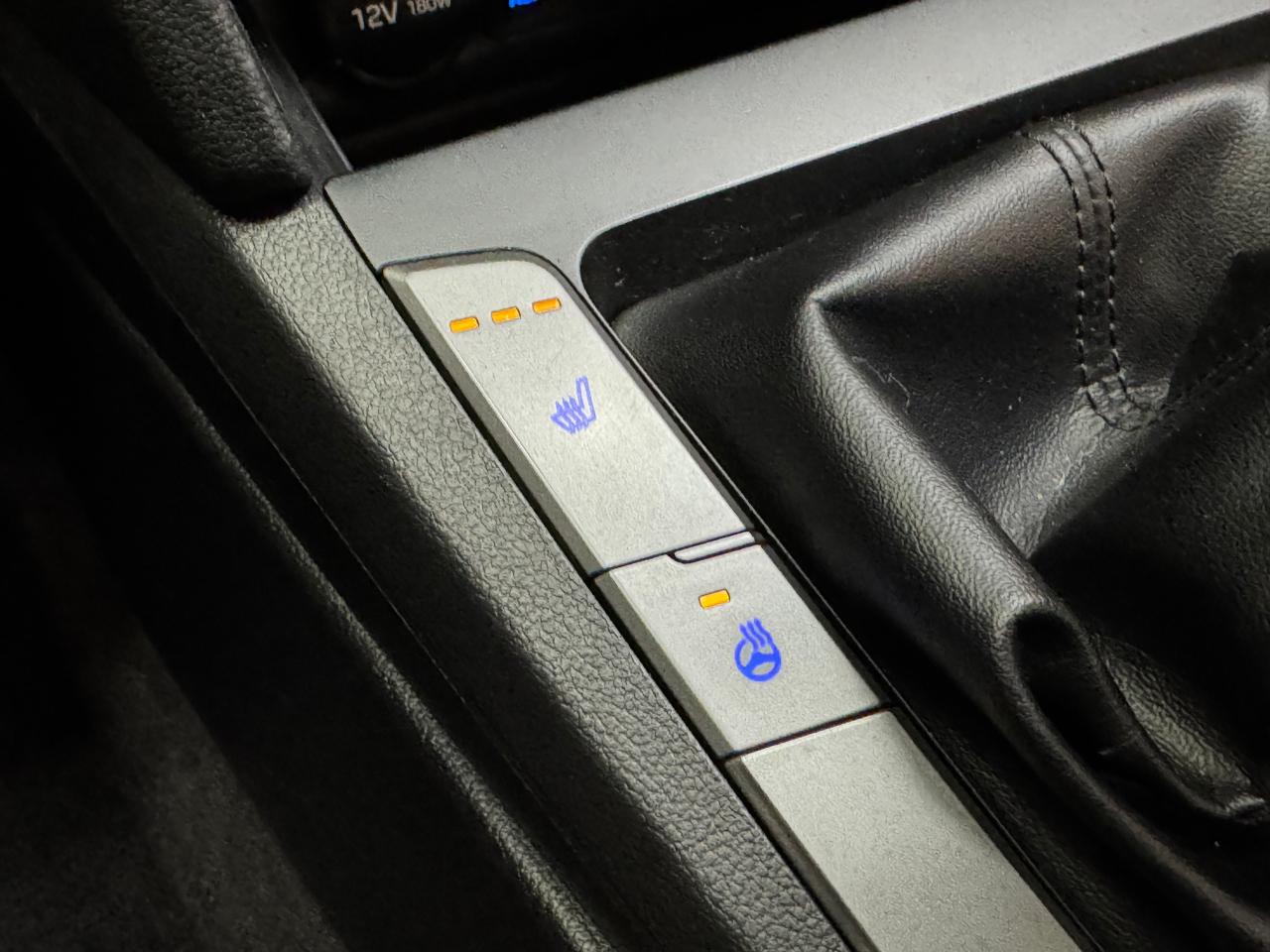 2018 Hyundai Elantra GL+New Tires+ApplePlay+HeatedSteering+CLEAN CARFAX - Photo #36