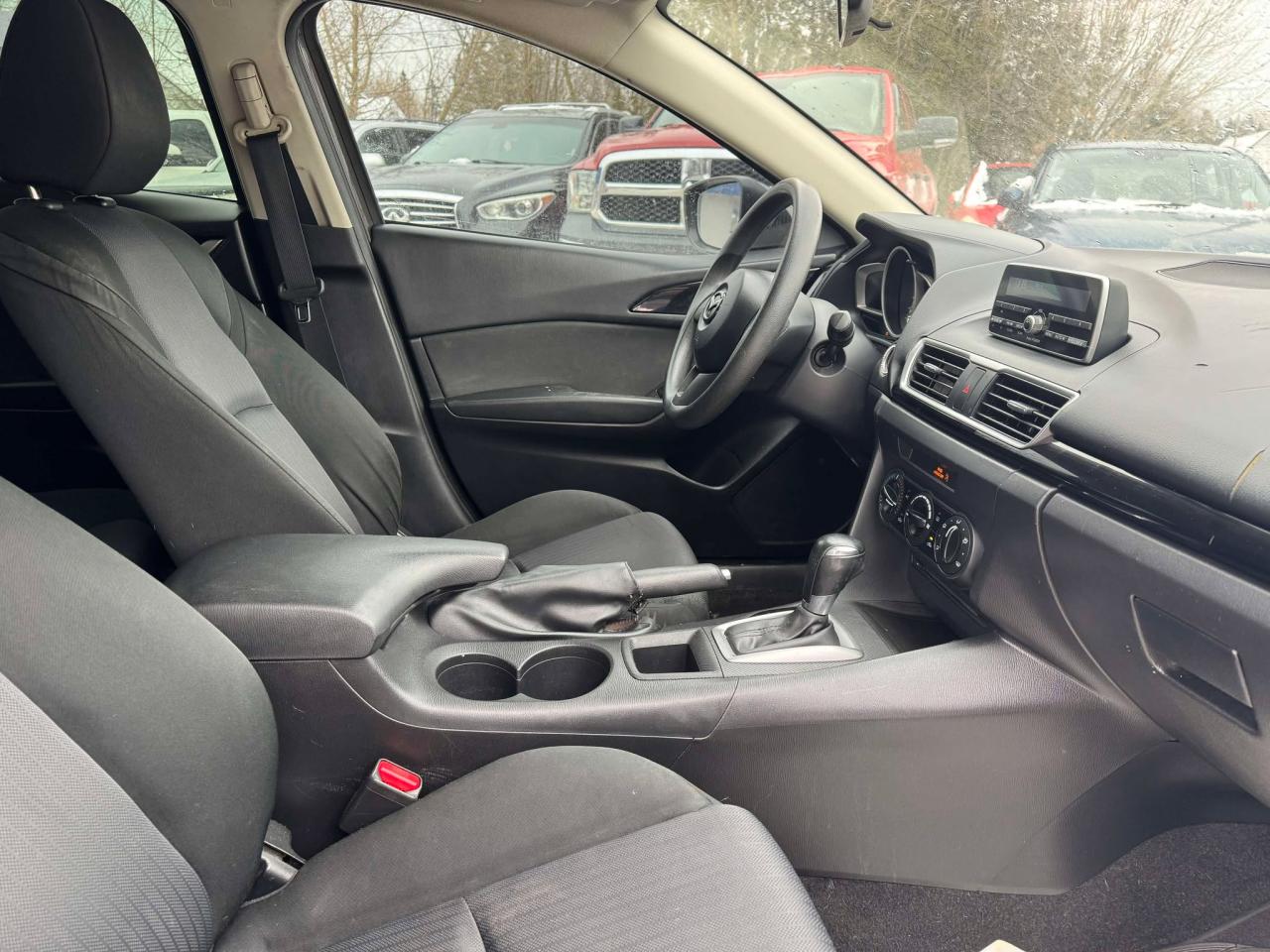 2014 Mazda MAZDA3  - Photo #10
