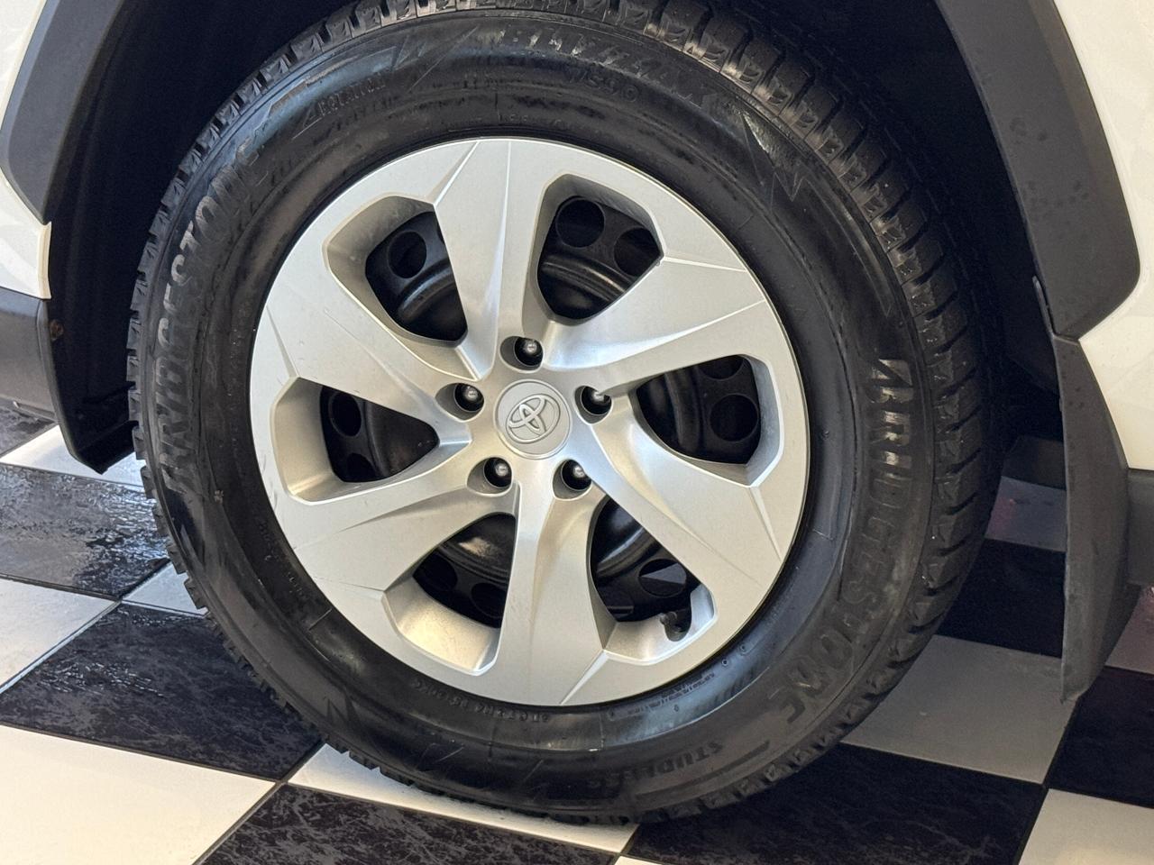 2021 Toyota RAV4 LE AWD+Adaptive Cruise+BSM+CLEAN CARFAX - Photo #51