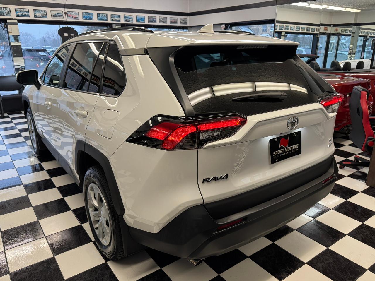 2021 Toyota RAV4 LE AWD+Adaptive Cruise+BSM+CLEAN CARFAX Photo6