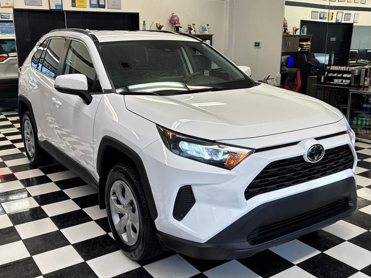 2021 Toyota RAV4 LE AWD+Adaptive Cruise+BSM+CLEAN CARFAX Photo9