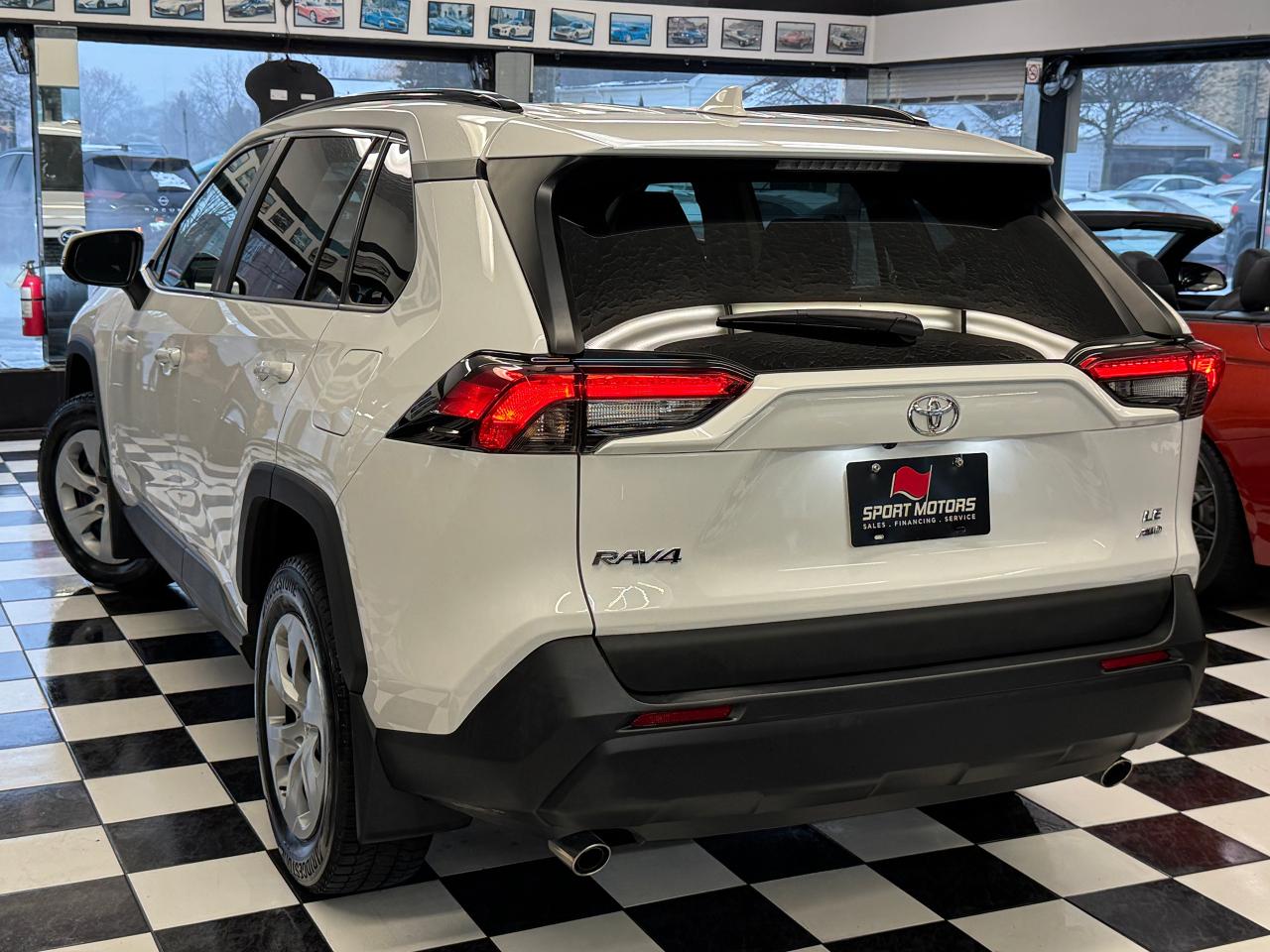 2021 Toyota RAV4 LE AWD+Adaptive Cruise+BSM+CLEAN CARFAX Photo15