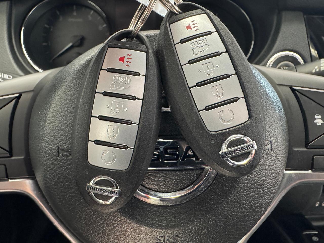 2019 Nissan Rogue SV AWD Tech+Roof+BSM+Adaptive Cruise+CLEAN CARFAX - Photo #18