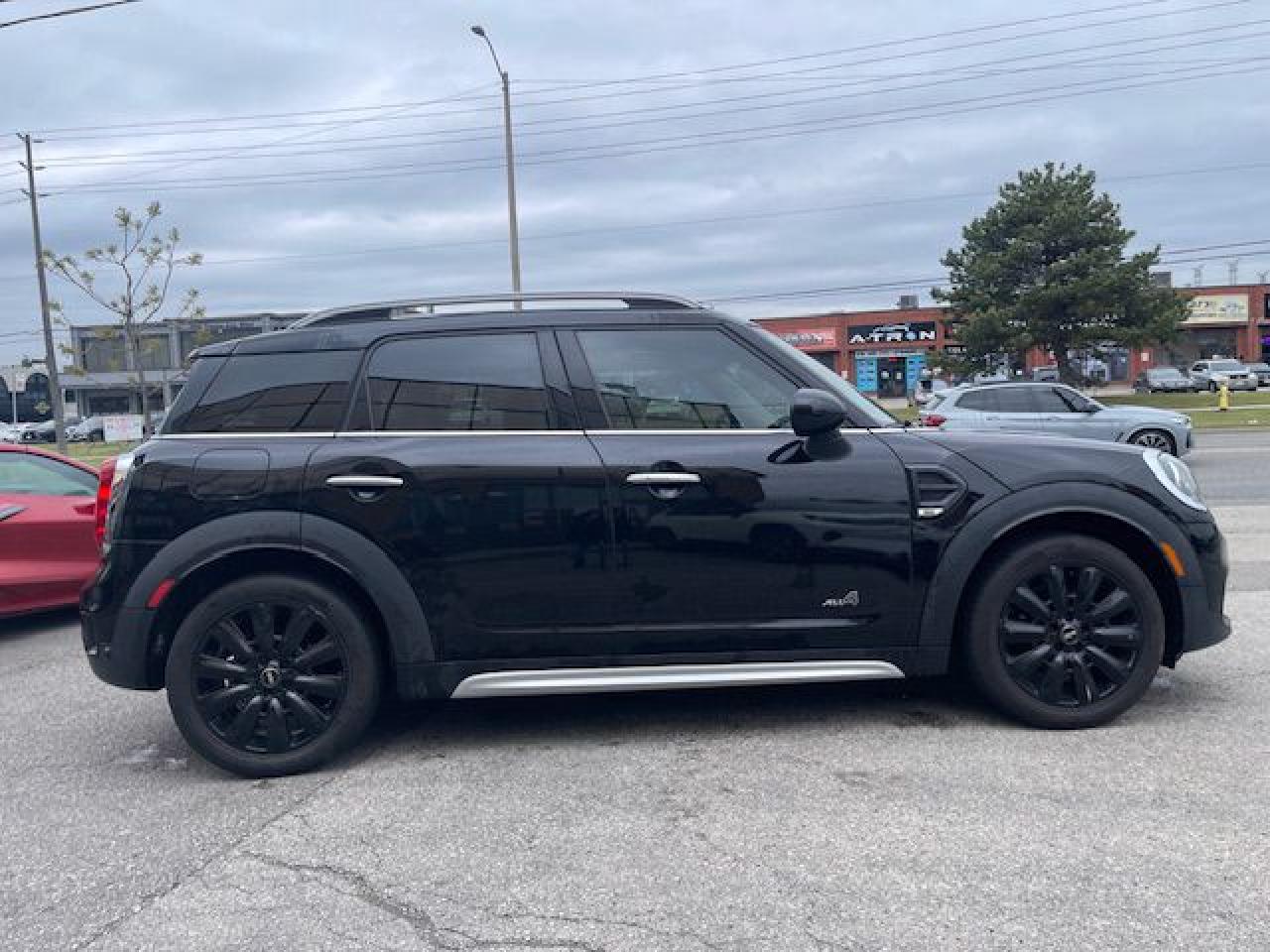 2019 MINI Cooper Countryman COOPER ALL4 / PANORAMIC SUNROOF - Photo #10
