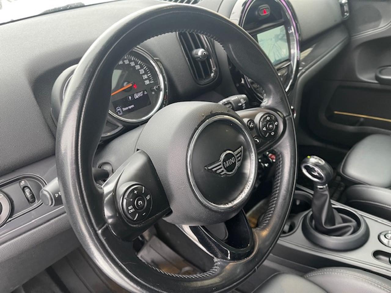 2019 MINI Cooper Countryman COOPER ALL4 / PANORAMIC SUNROOF - Photo #16