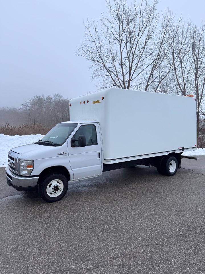 Used 2017 Ford E-450 XLT for sale in Brantford, ON