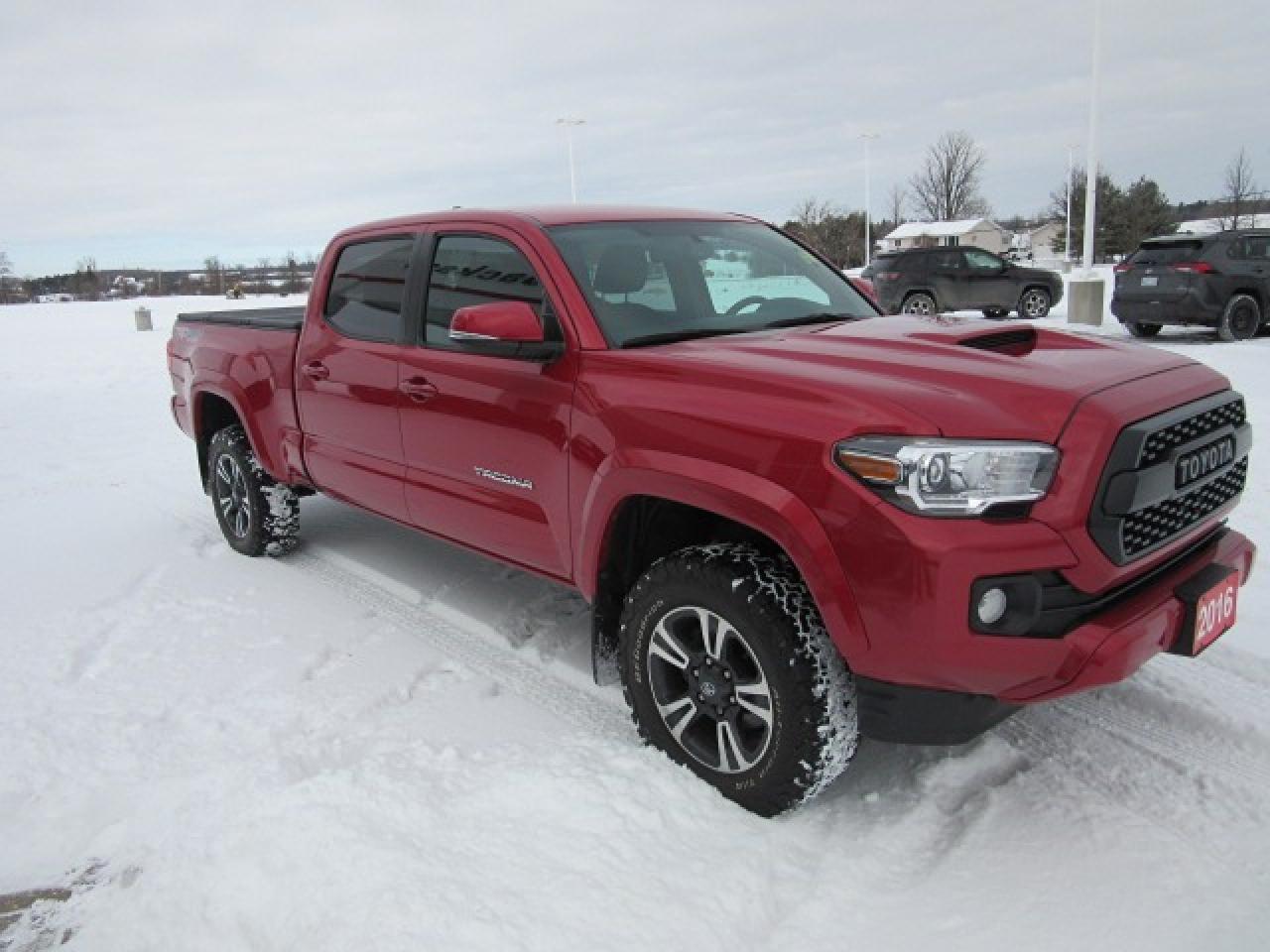 2016 Toyota Tacoma SR5 TRD Sport Photo