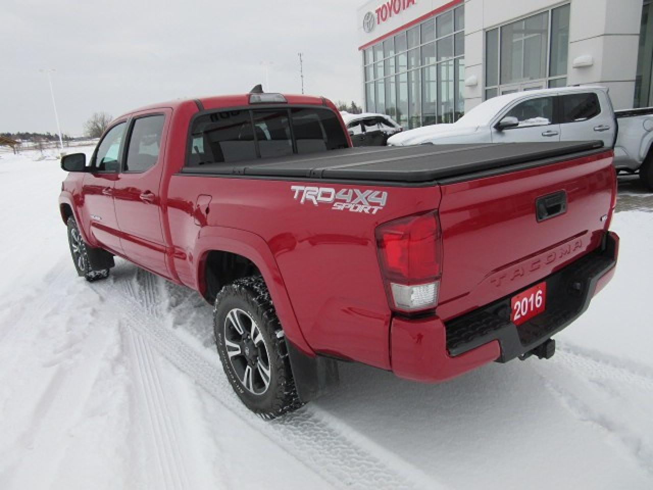 2016 Toyota Tacoma SR5 TRD Sport Photo4