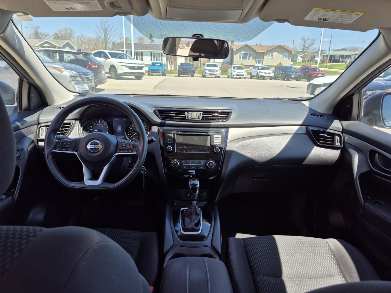 2019 Nissan Qashqai S AWD HEATED SEATS - APPLE CAR PLAY - ALLOY WHEELS Photo11