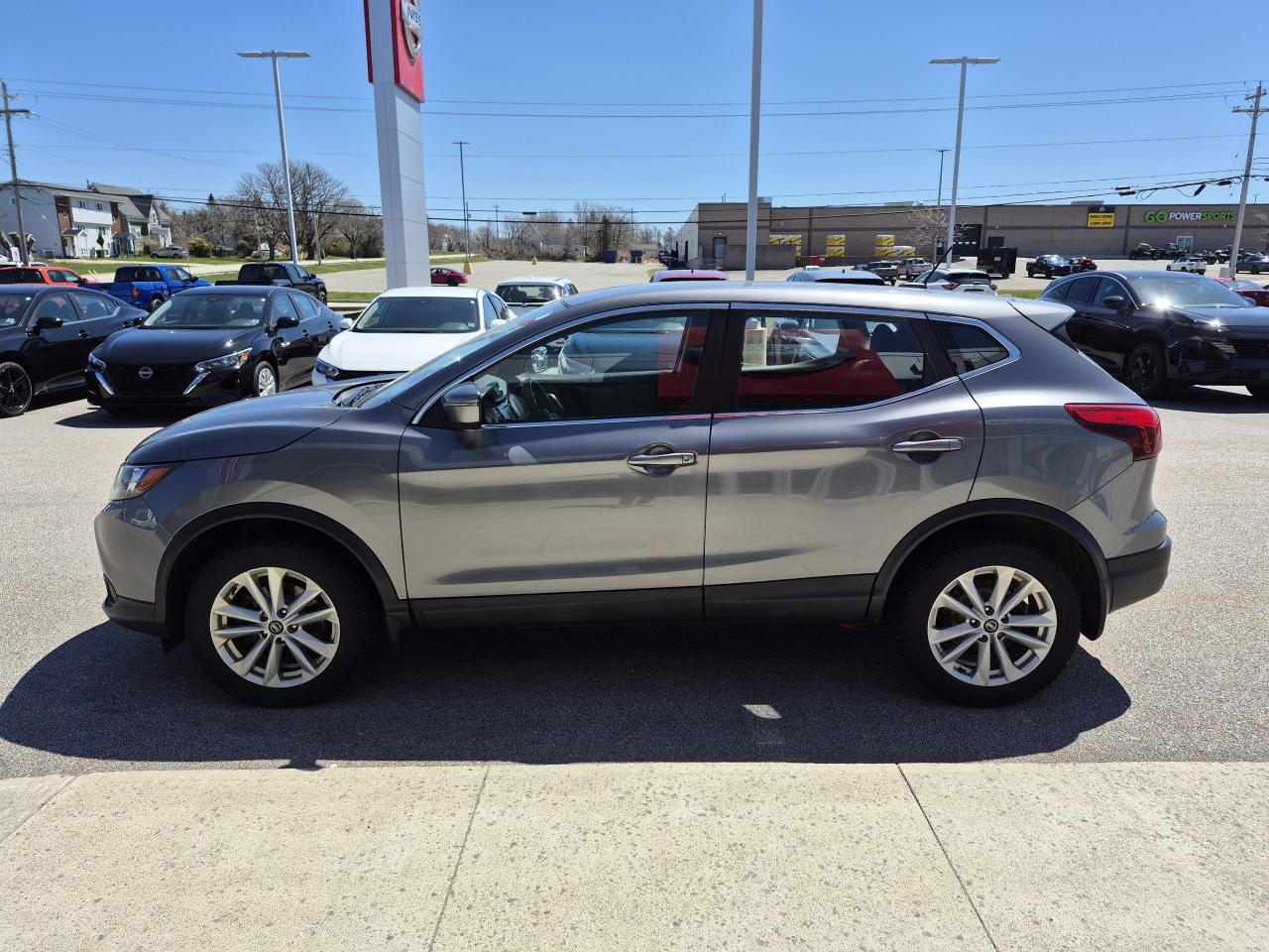 2019 Nissan Qashqai S AWD HEATED SEATS - APPLE CAR PLAY - ALLOY WHEELS Photo16