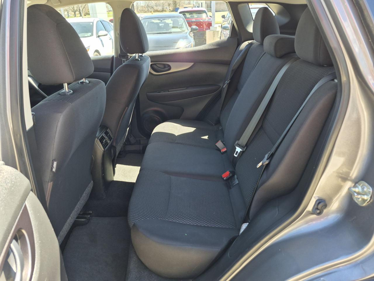 2019 Nissan Qashqai S AWD HEATED SEATS - APPLE CAR PLAY - ALLOY WHEELS Photo23