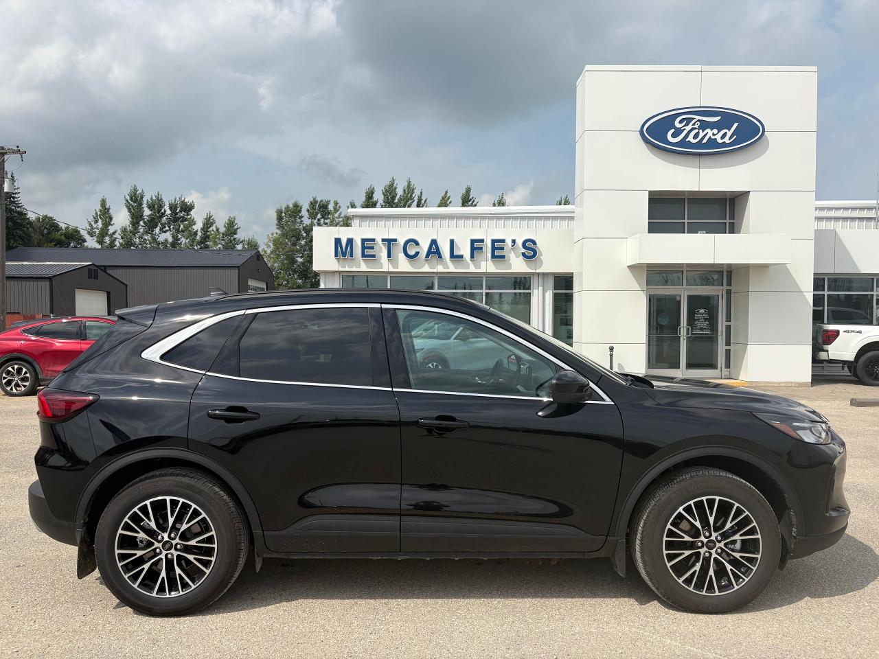 New 2025 Ford Escape PHEV FWD for sale in Treherne, MB