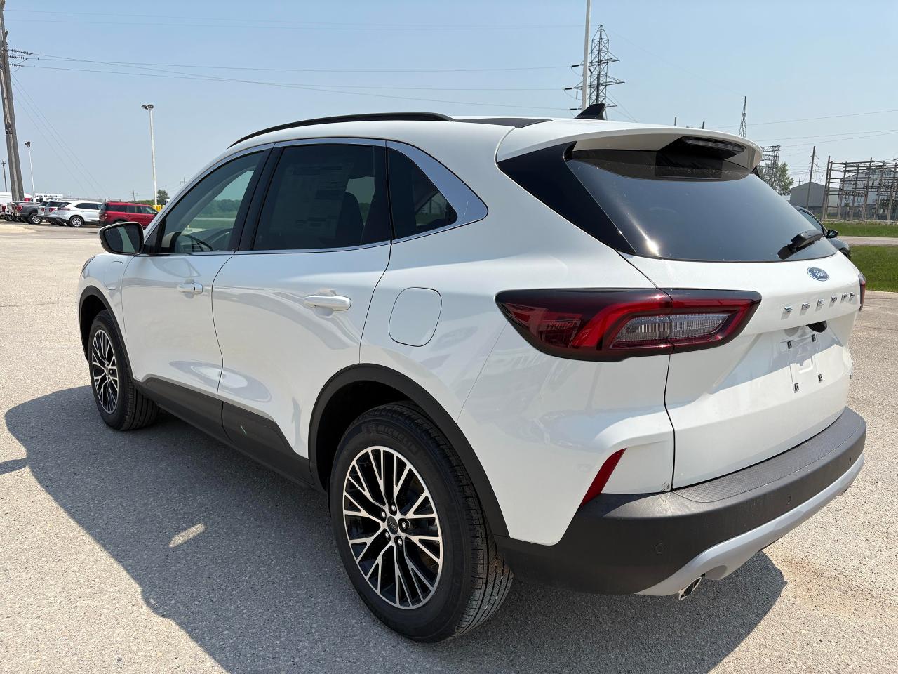 2025 Ford Escape PHEV FWD Photo5