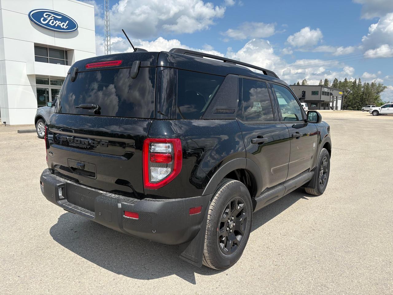 2025 Ford Bronco Big Bend 4X4 Photo4