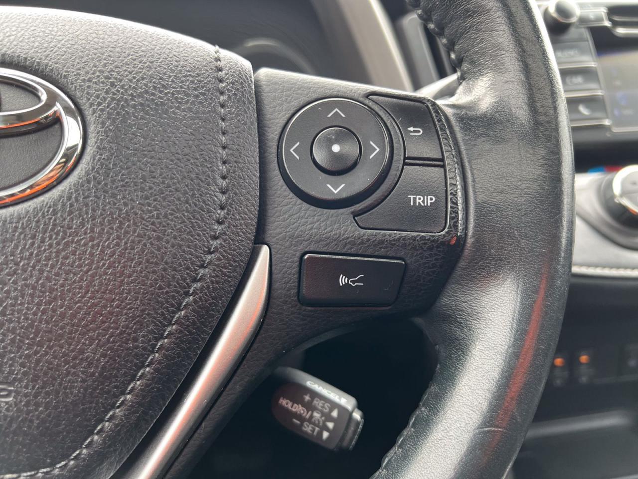 2018 Toyota RAV4 XLE FWD - Photo #22