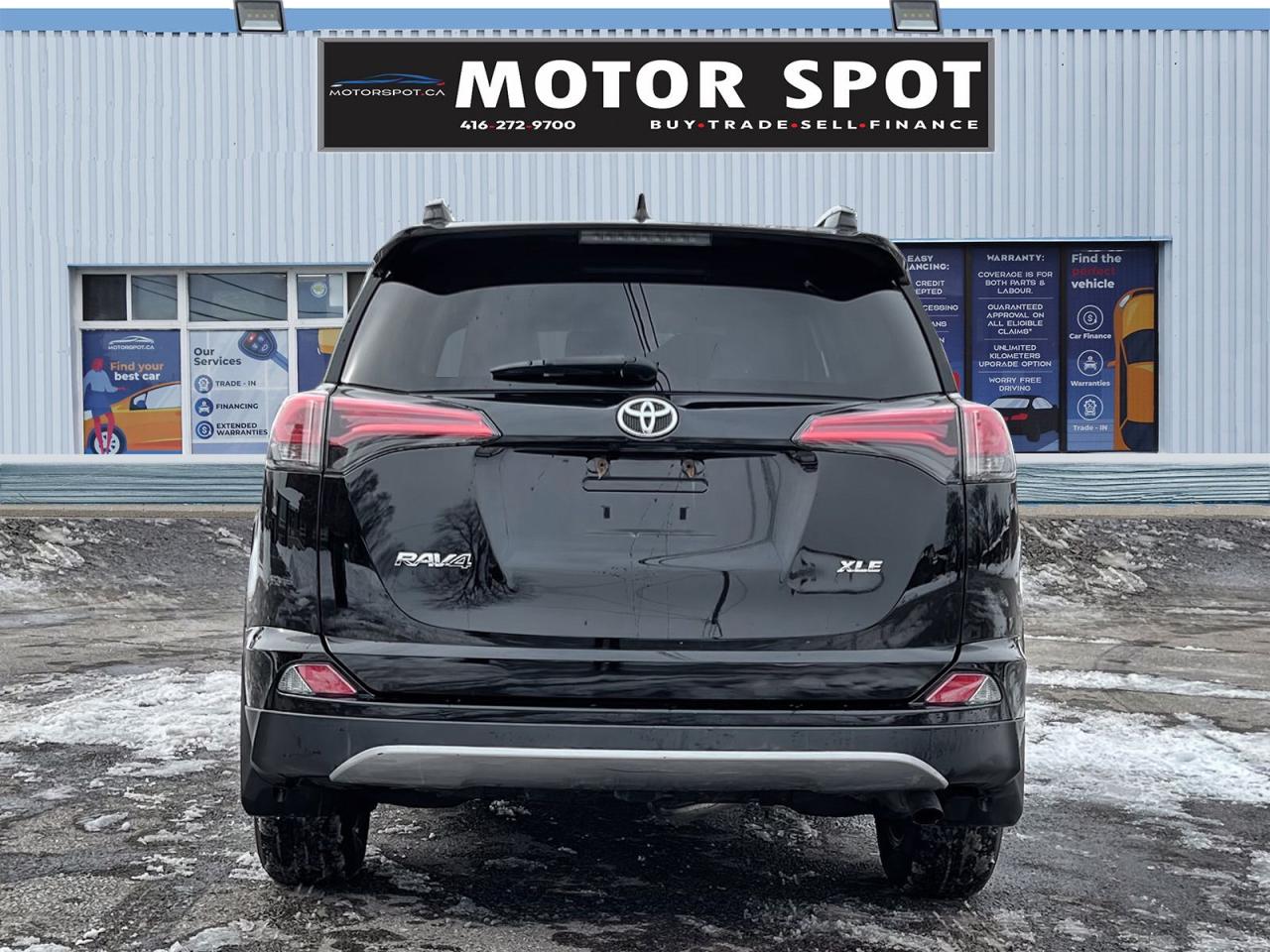 2018 Toyota RAV4 XLE FWD - Photo #5