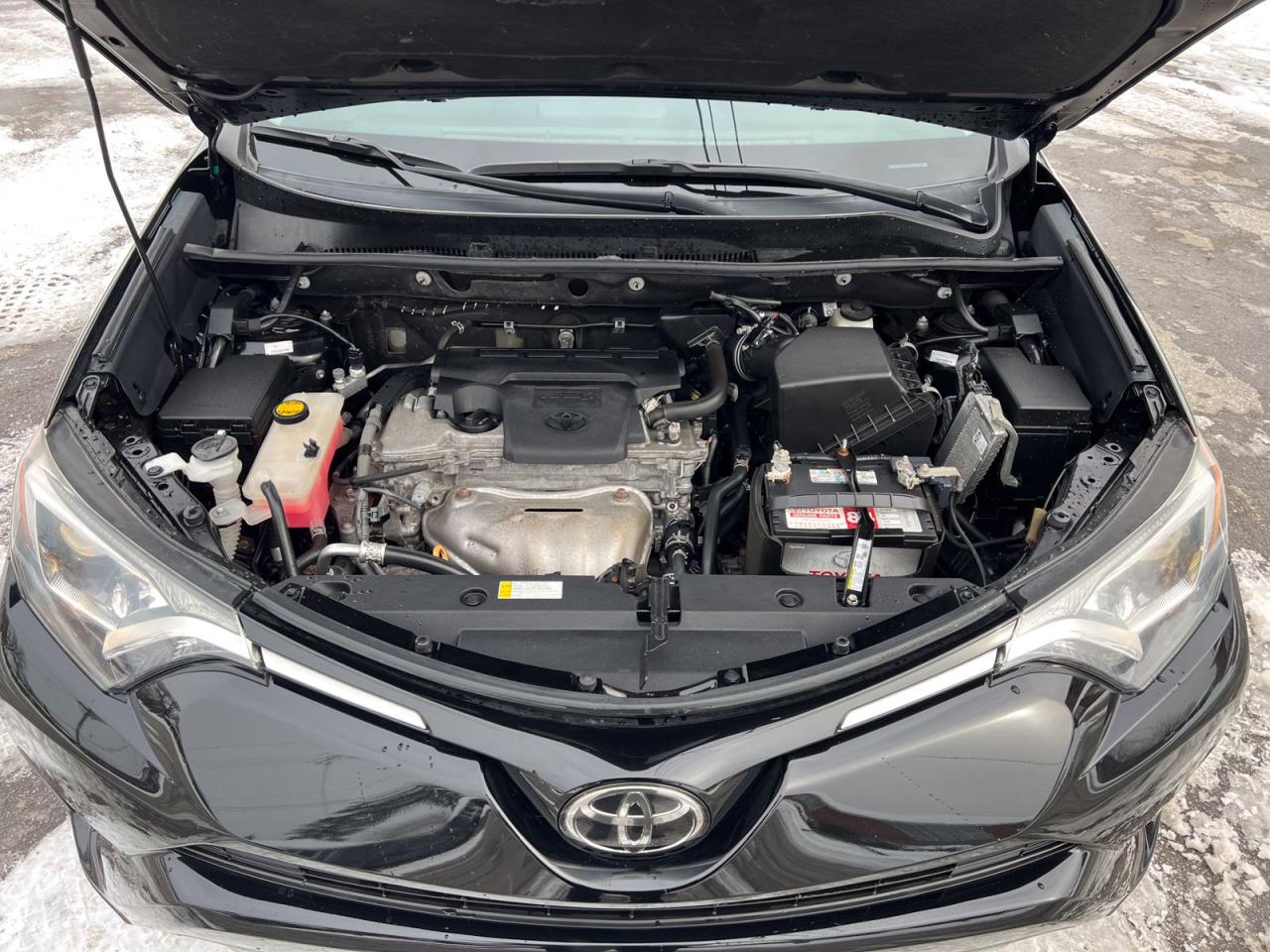 2018 Toyota RAV4 XLE FWD - Photo #6