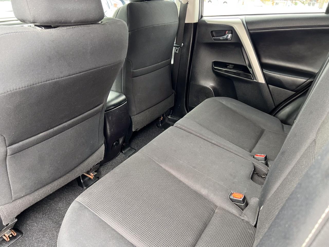2018 Toyota RAV4 XLE FWD - Photo #13