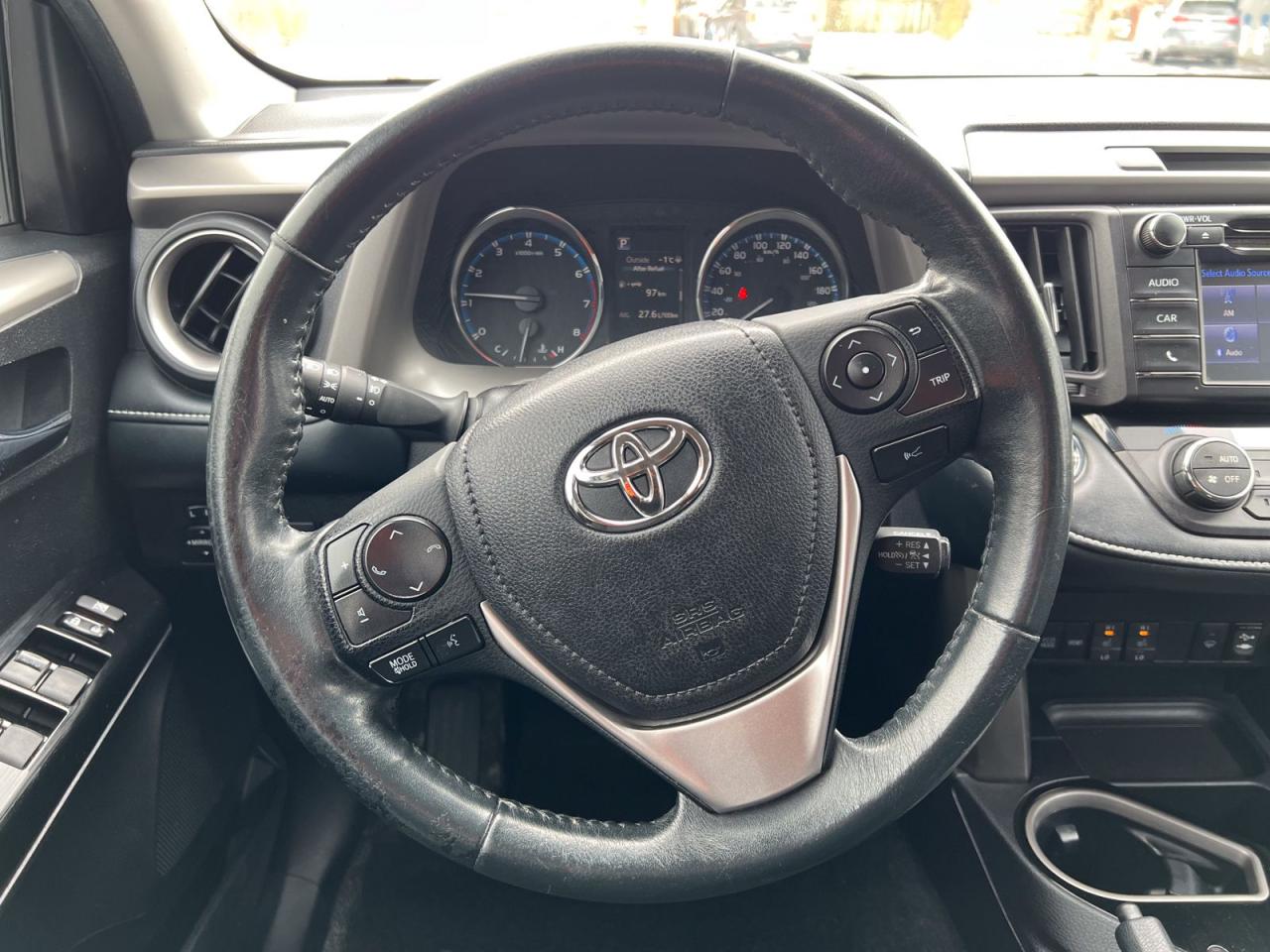 2018 Toyota RAV4 XLE FWD - Photo #16