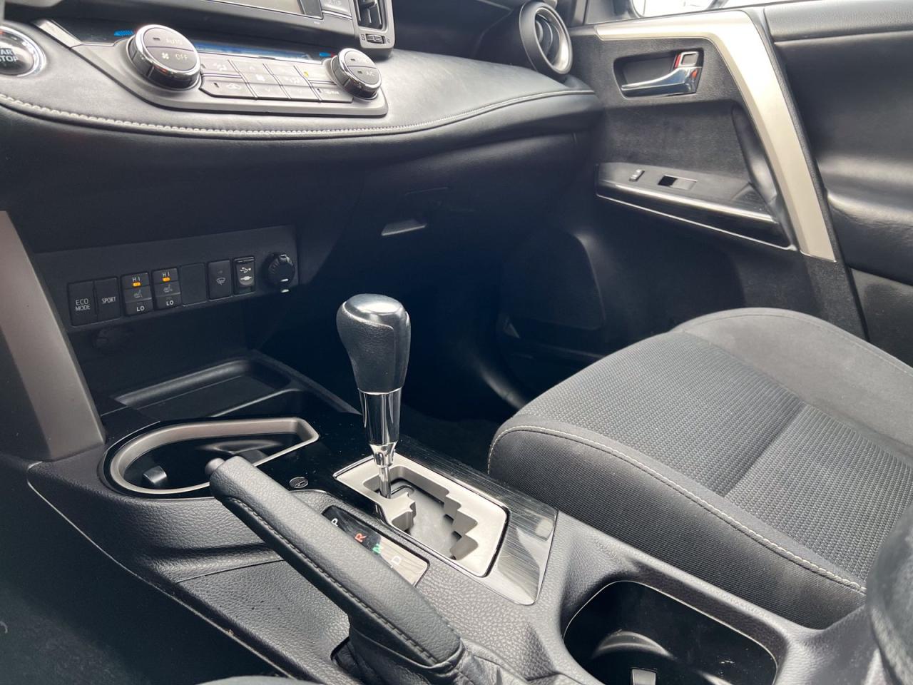 2018 Toyota RAV4 XLE FWD - Photo #23