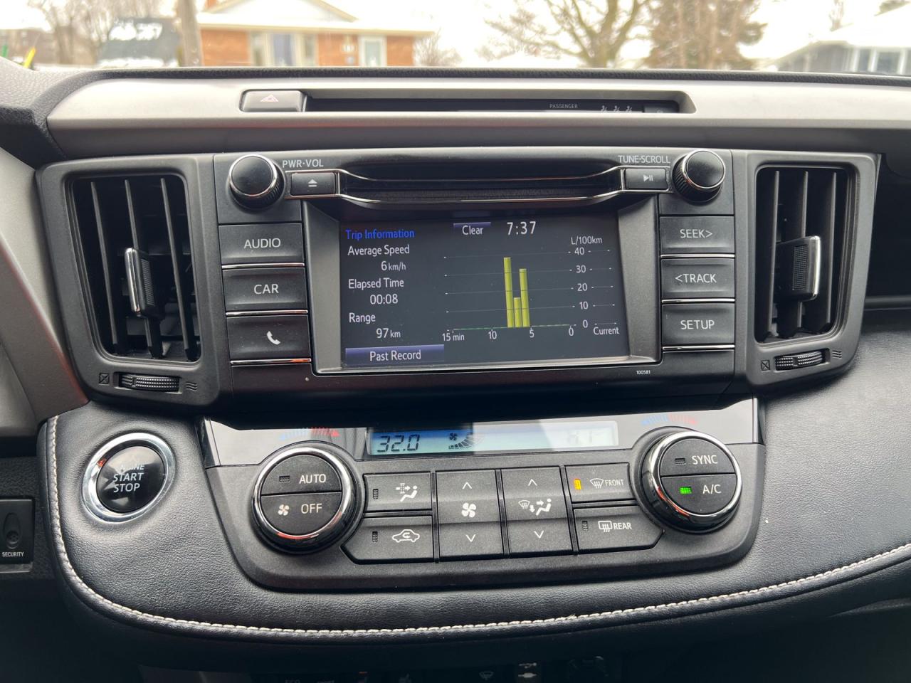 2018 Toyota RAV4 XLE FWD - Photo #28