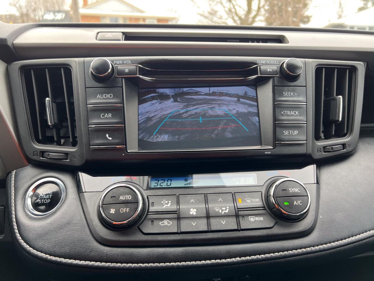 2018 Toyota RAV4 XLE FWD - Photo #31