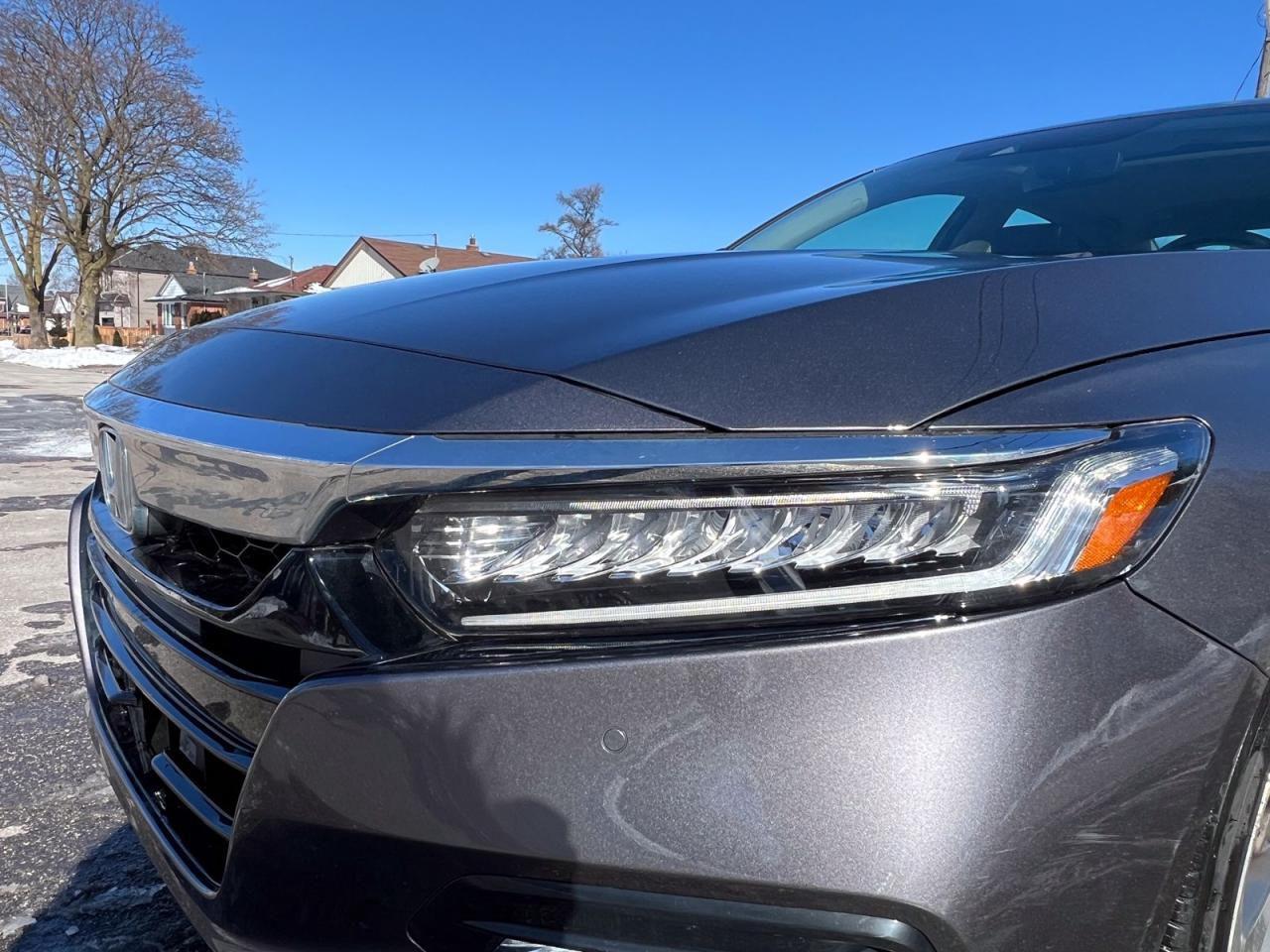 2019 Honda Accord Touring 2.0T 10A - Photo #8