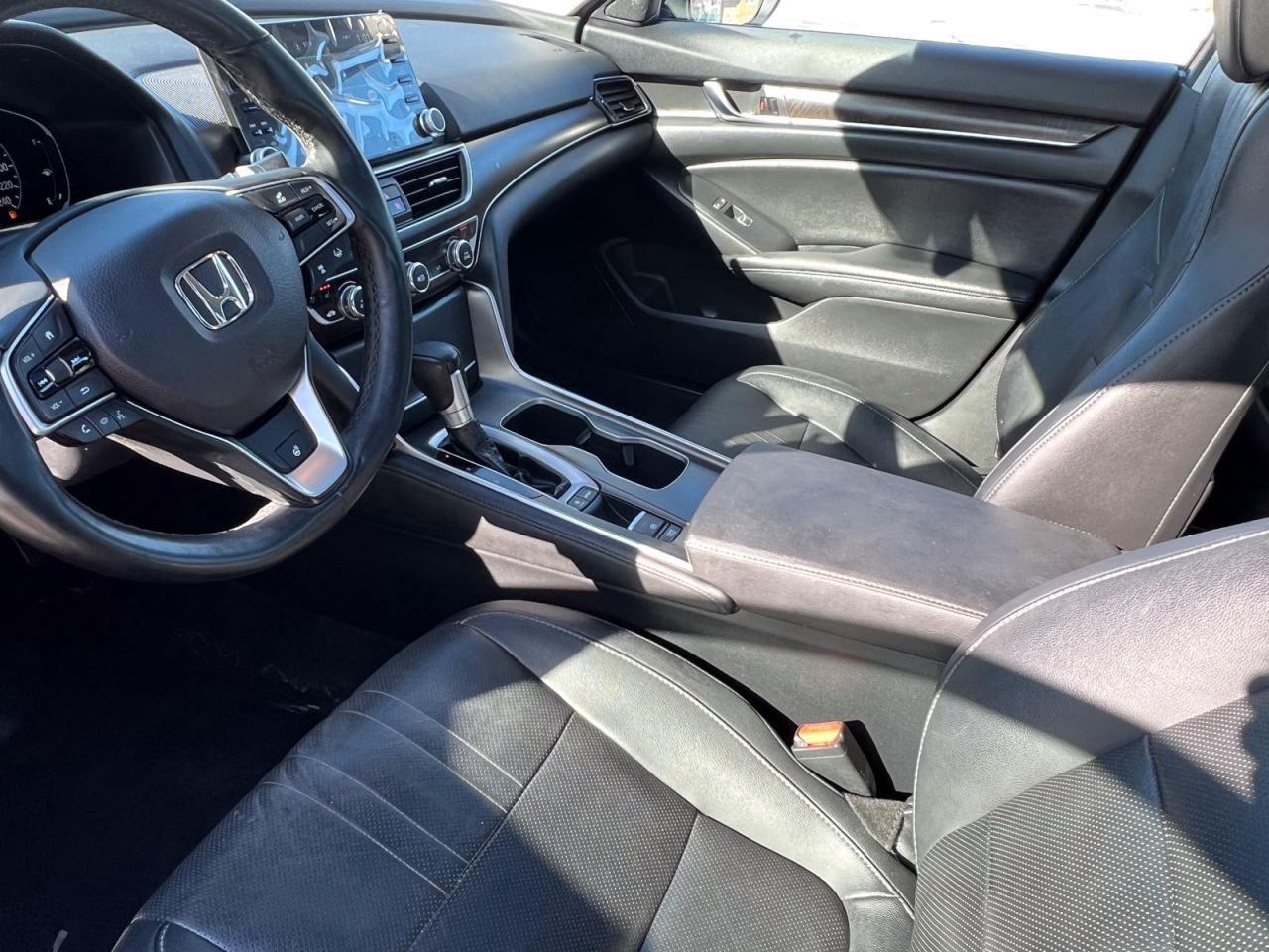 2019 Honda Accord Touring 2.0T 10A - Photo #19