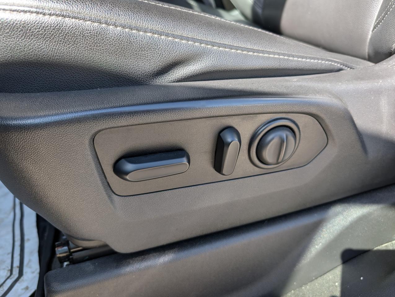 2021 Chevrolet Silverado 1500 LT Trailboss | Apple Carplay | Leather seats | - Photo #13