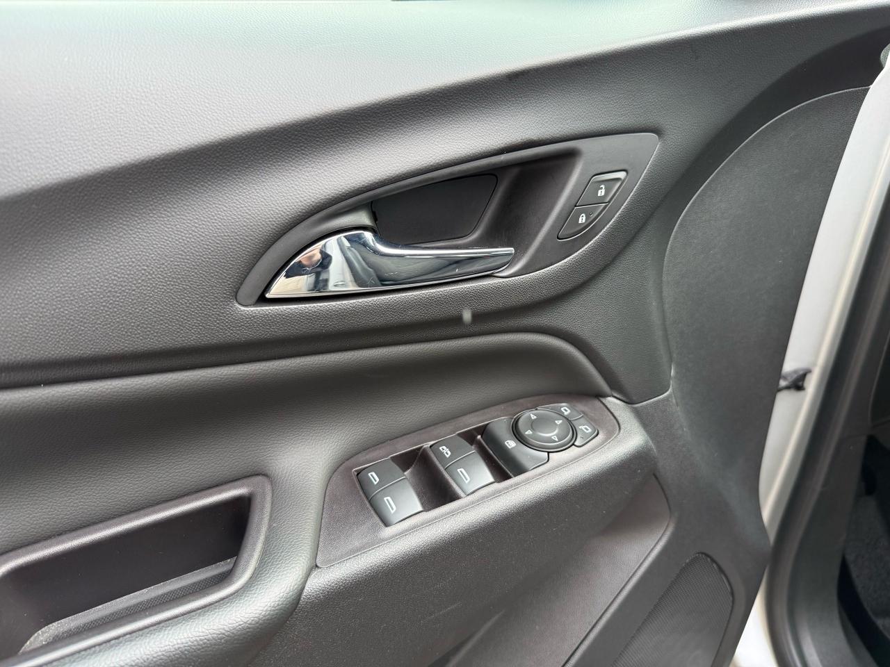 2021 Chevrolet Equinox LT - Photo #6