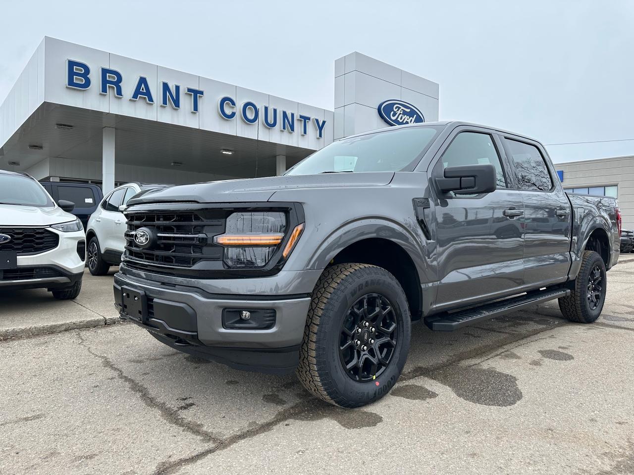 <p>2025 SUPERCREW , 5.5FT , 5.0L V8 , XLT BLACK APPEARANCE PACKAGE , FX4 OFF ROAD PACKAGE , MOBILE OFFICE PACKAGE AND MORE </p><p class=MsoNoSpacing>** PURCHASE PRICE ONLY (Includes) Fords Delivery Allowance</p><p class=MsoNoSpacing>** See dealer for details.</p><p class=MsoNoSpacing>*Please note all prices include dealer fees and are plus HST and Licensing.</p><p class=MsoNoSpacing>* Prices in Ontario, Alberta and British Columbia include OMVIC/AMVIC fee (where applicable), accessories, other dealer installed options, administration and other retailer charges.</p><p class=MsoNoSpacing>*The sale price assumes all applicable rebates and incentives (Delivery Allowance/Non-Stackable Cash/3-Payment rebate/SUV Bonus/Winter Bonus, Safety etc</p><p> </p><p class=MsoNoSpacing>All prices are in Canadian dollars (unless otherwise indicated). Retailers are free to set individual prices.</p><p> </p>