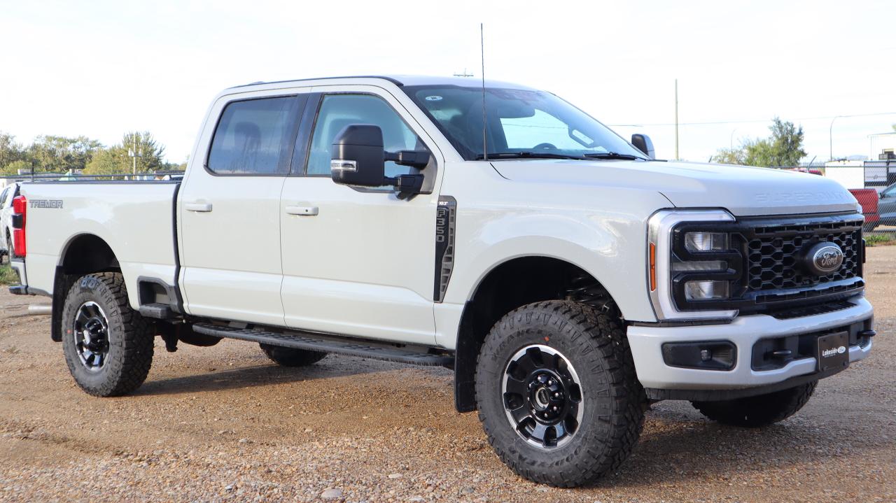 2025 Ford F-350 Super Duty SRW XLT Photo5