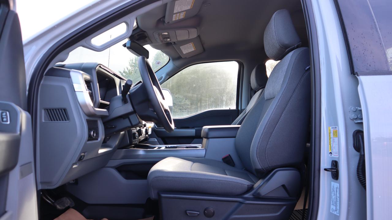 2025 Ford F-350 Super Duty SRW XLT Photo5